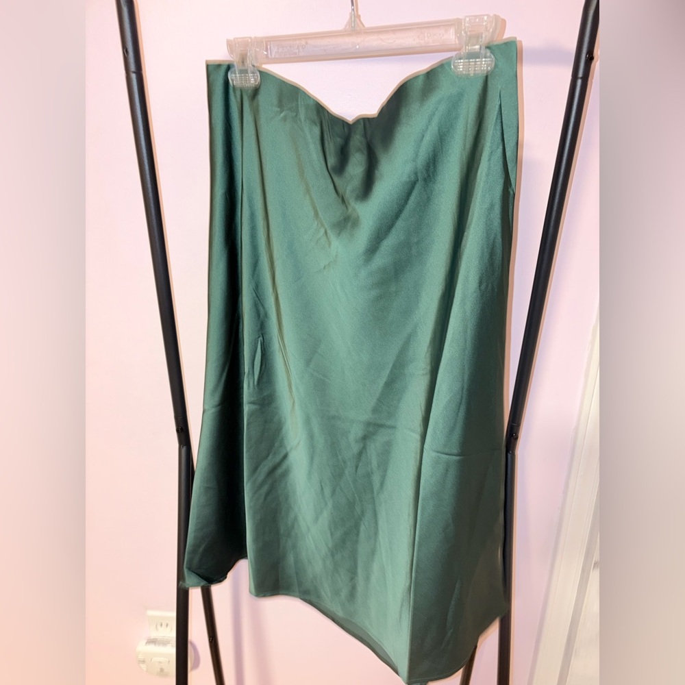 Large NWT The Drop Maya Trek Green Midi Skirt